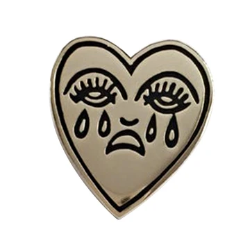 Ašaros mergina pin